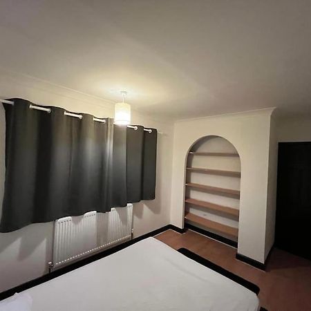 Cheerful 3 Bed House With Free Parking. Villa Nottingham Buitenkant foto
