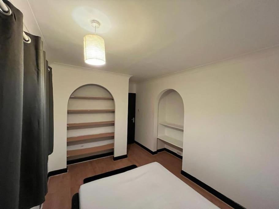 Cheerful 3 Bed House With Free Parking. Villa Nottingham Buitenkant foto
